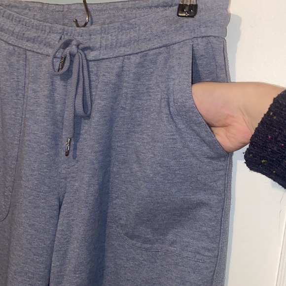 Athleta Farallon Heathered blue crop wide leg soft casual pants with drawstring - Picture 4 of 8